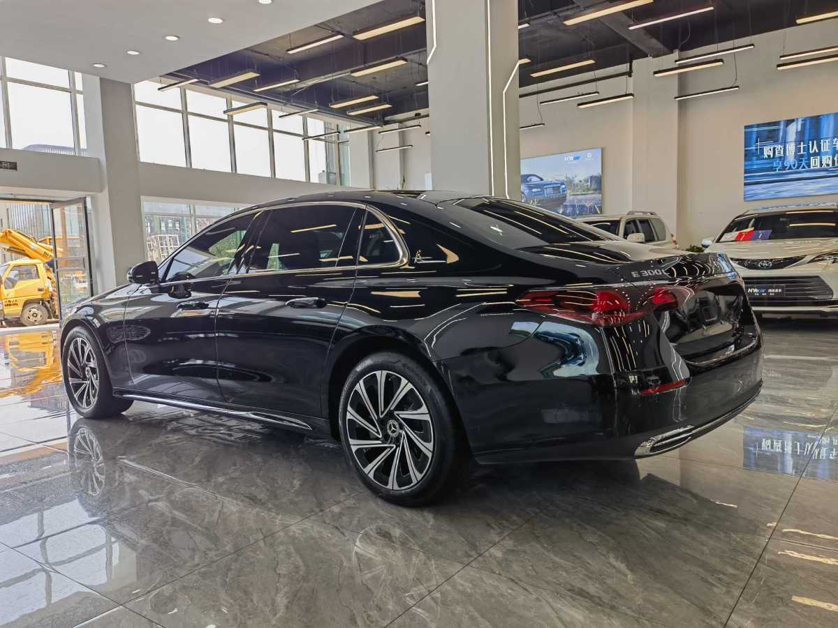 奔馳 奔馳E級  2024款 E 300 L 豪華型圖片