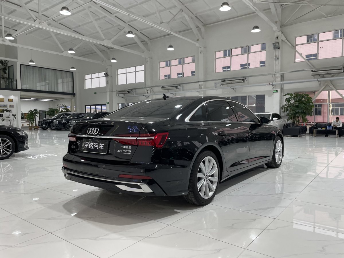 奧迪 奧迪A6L  2024款 45 TFSI 臻選動感型圖片
