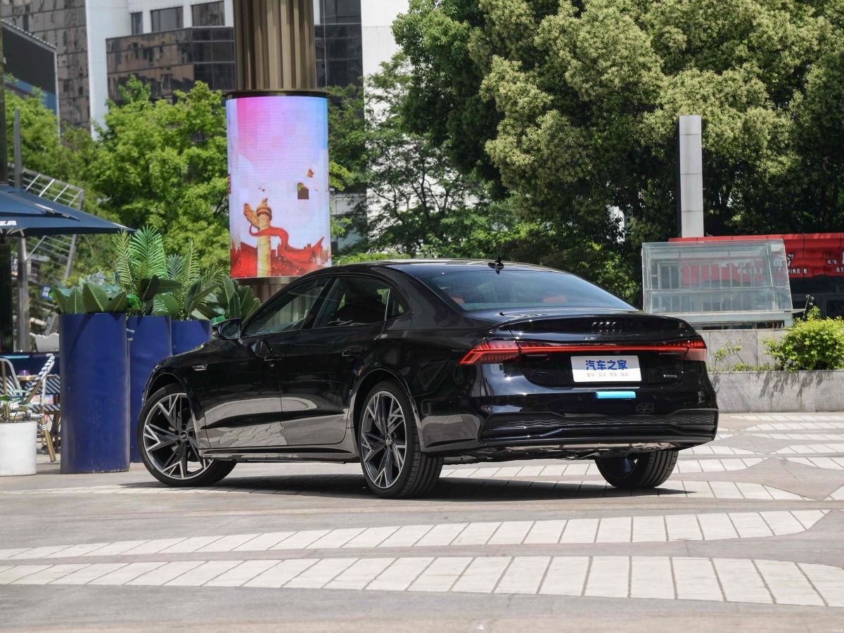 奧迪 奧迪A7L  2024款 45 TFSI quattro S-line 黑武士版圖片