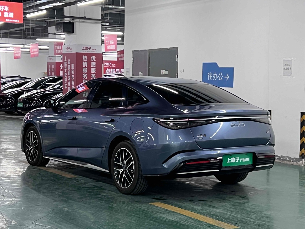 比亞迪 海豹  2023款 DM-i 1.5L 121km 尊貴型圖片