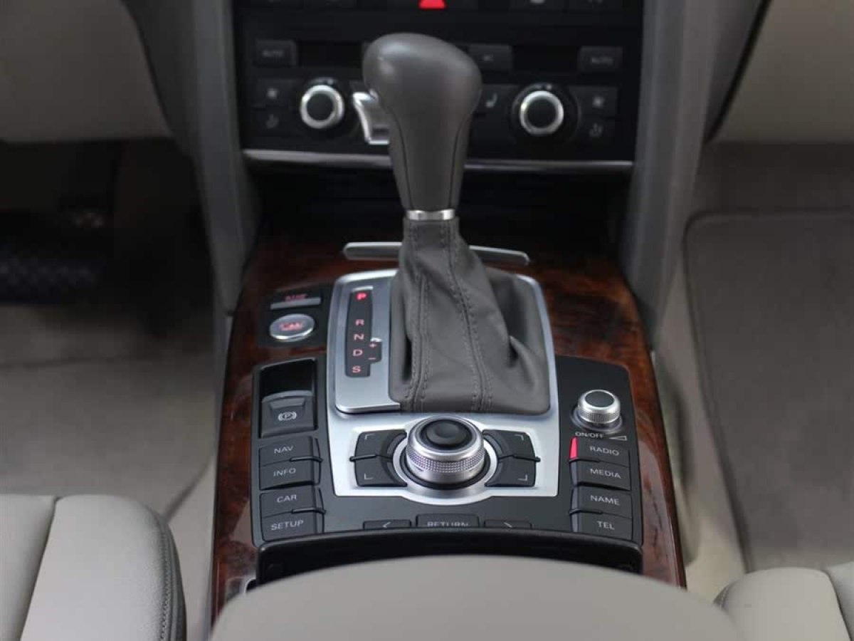 奧迪 奧迪A6L  2011款 2.8 FSI 舒適型圖片