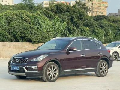 2017年1月 英菲尼迪 QX(進口) QX30 1.6T 時尚版 兩驅(qū)圖片