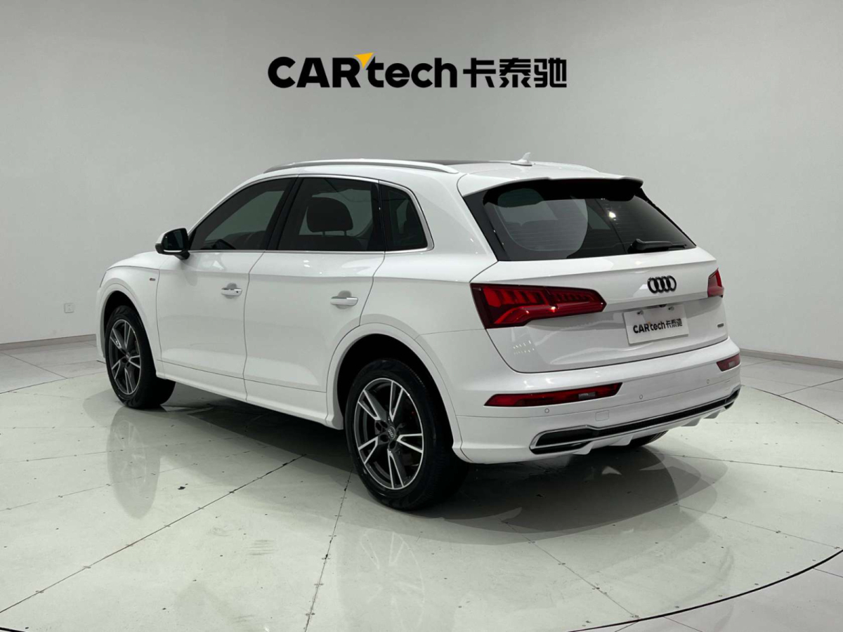 奧迪 奧迪Q5L  2018款 40 TFSI 榮享時(shí)尚型圖片