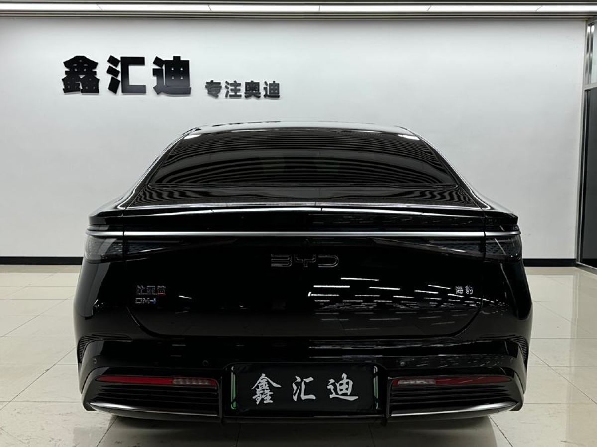 比亞迪 海豹  2024款 榮耀版 DM-i 1.5L 121km 豪華型圖片