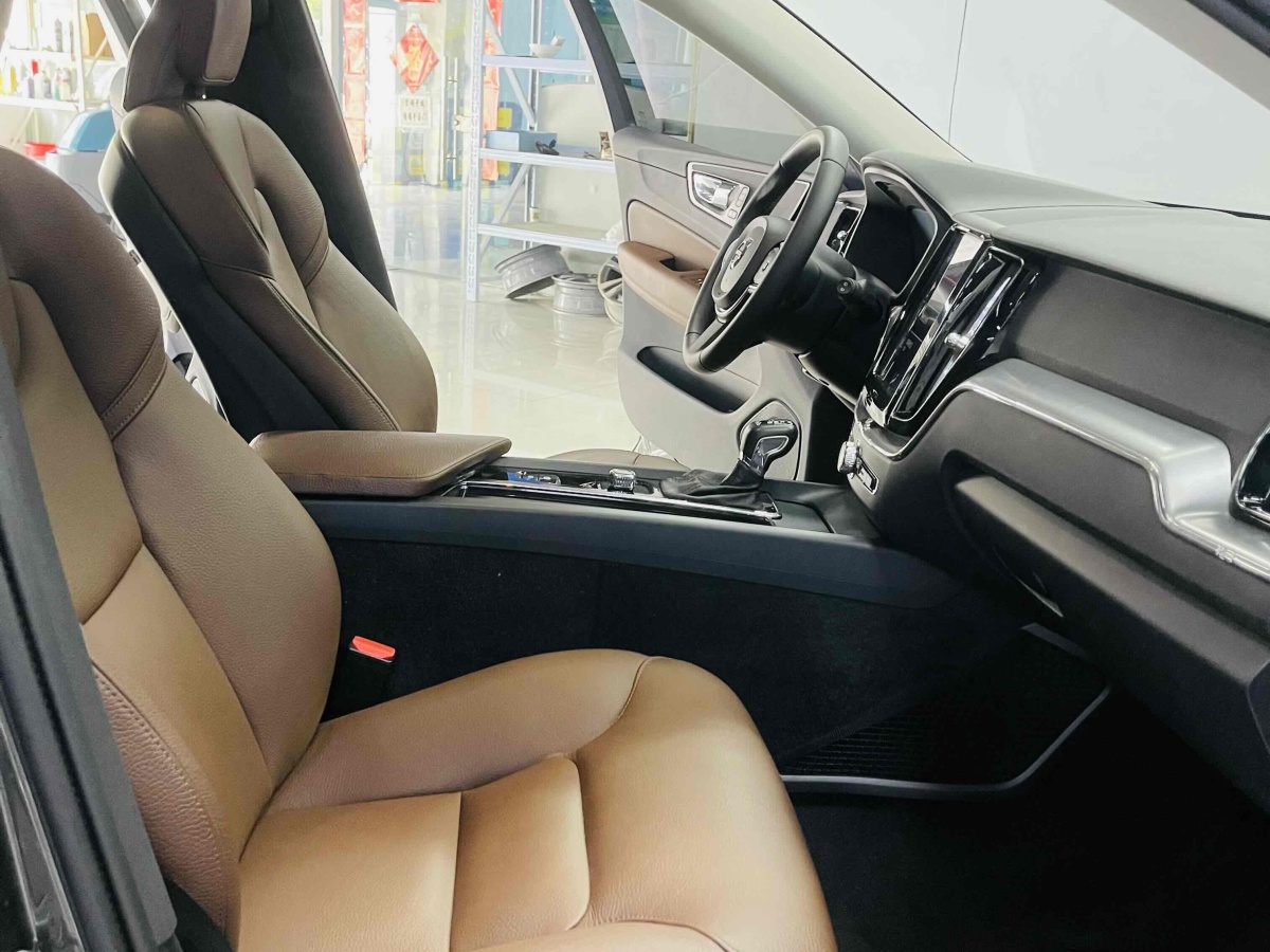 2018年8月沃爾沃 XC60  2018款 T5 四驅(qū)智逸版