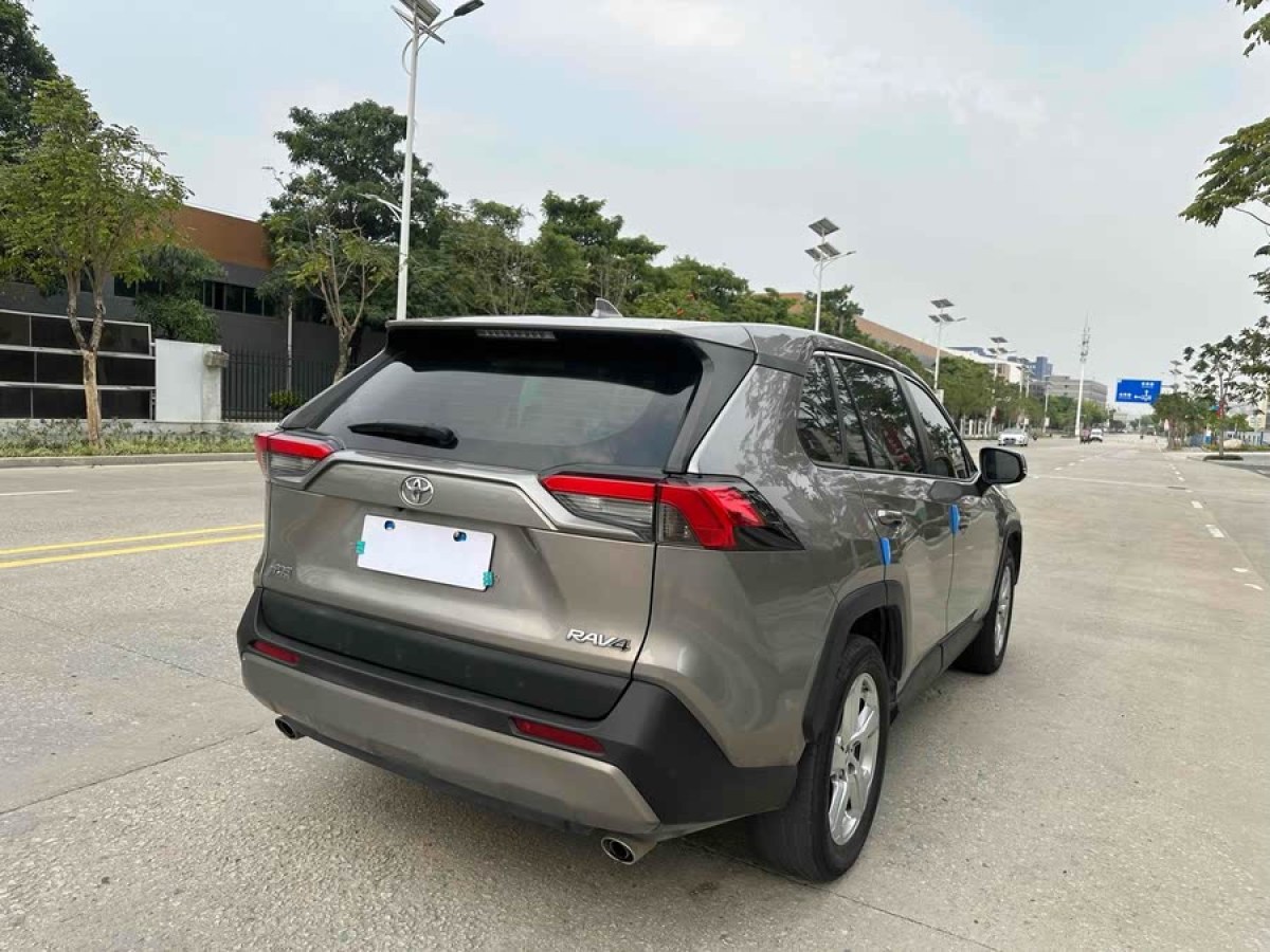 豐田 RAV4榮放  2021款 2.0L CVT兩驅(qū)風尚版圖片