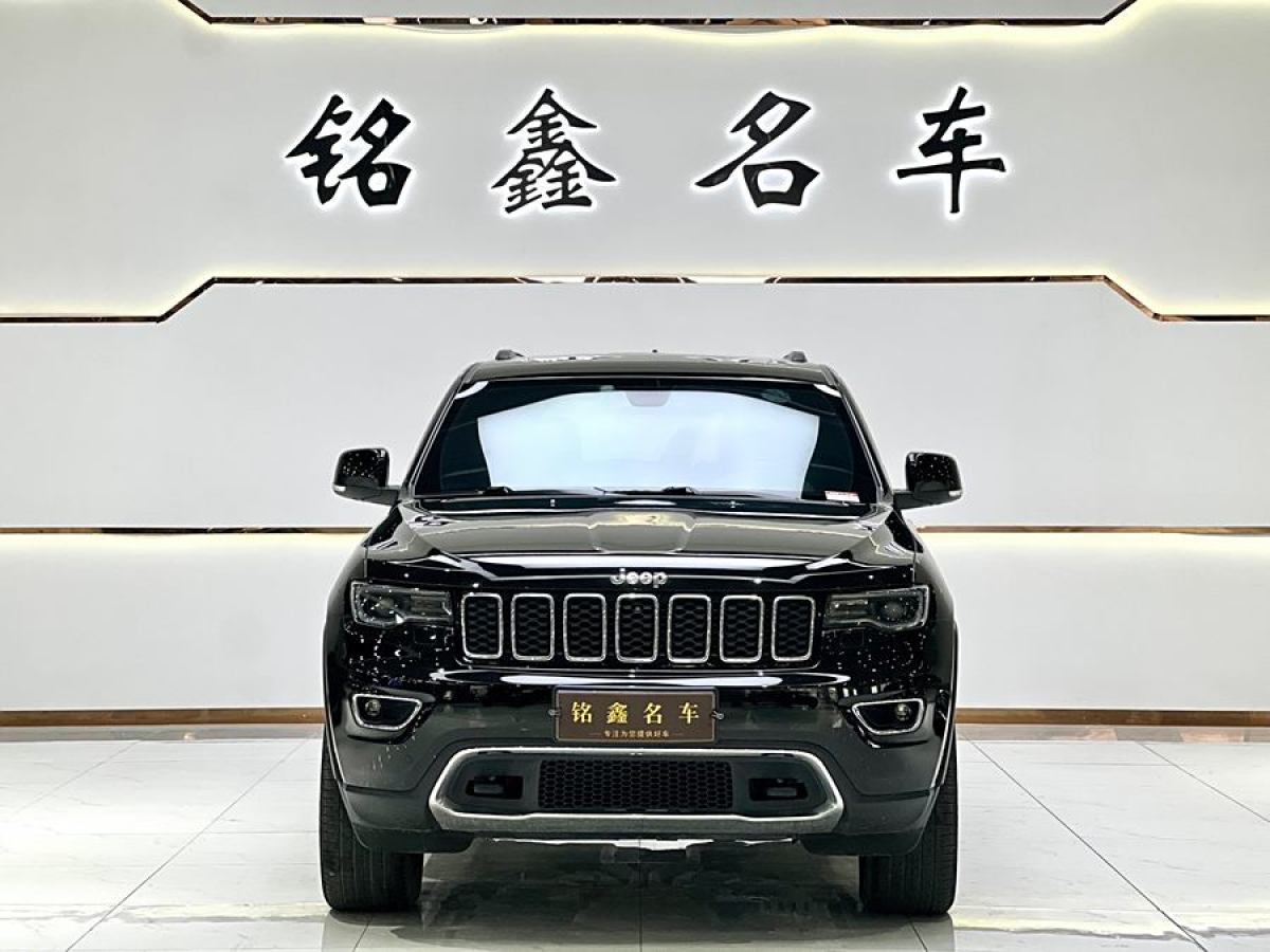 Jeep 大切諾基  2020款 3.0L 精英導(dǎo)航版圖片