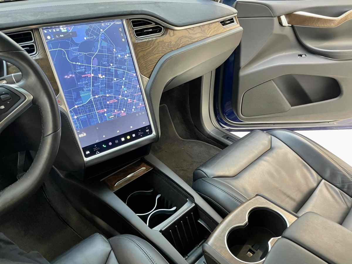 特斯拉 Model X  2016款 Model X 90D圖片