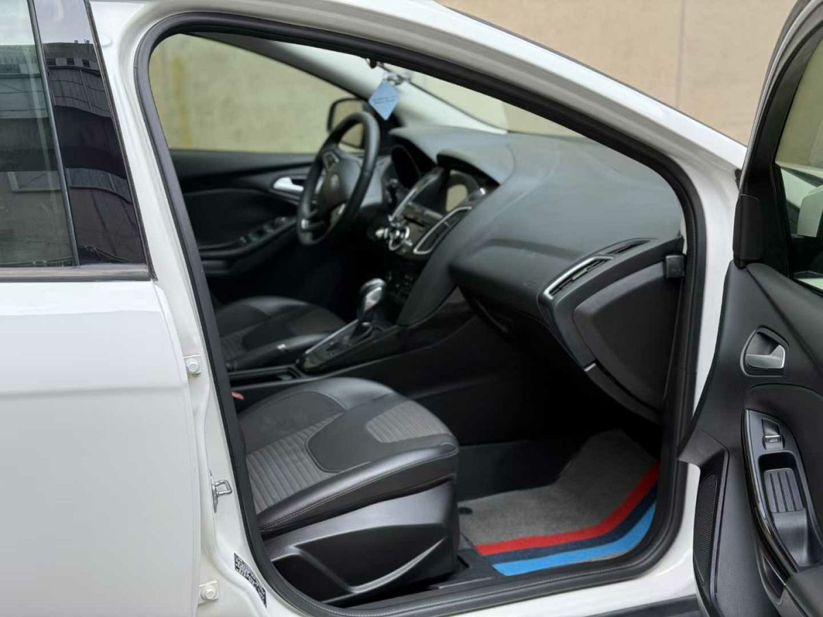 福特 ?？怂? 2016款 2.3T RS 賽道版圖片