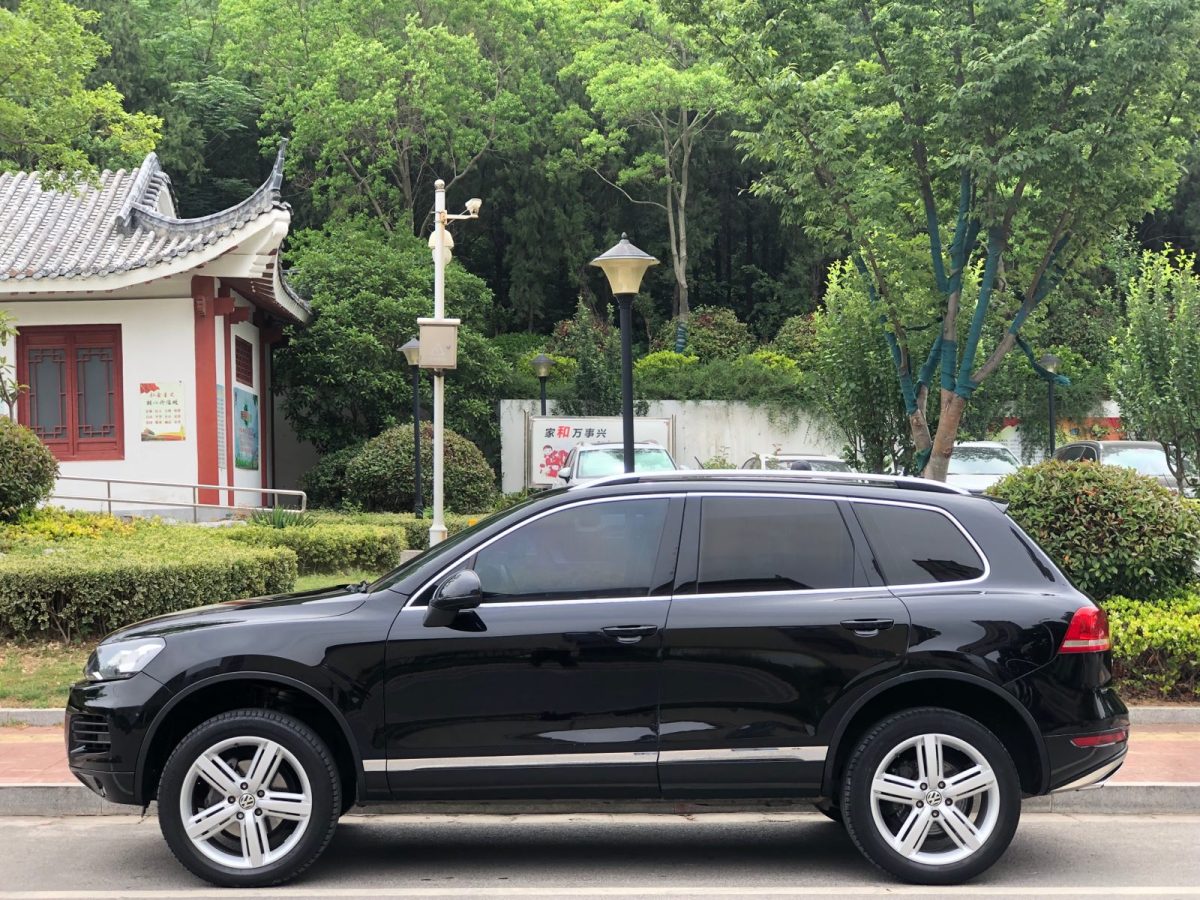 大眾 途銳  2011款 3.0TDI 柴油豪華型圖片