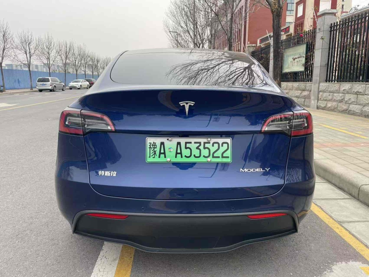 特斯拉 Model 3  2021款 改款 標(biāo)準(zhǔn)續(xù)航后驅(qū)升級(jí)版圖片