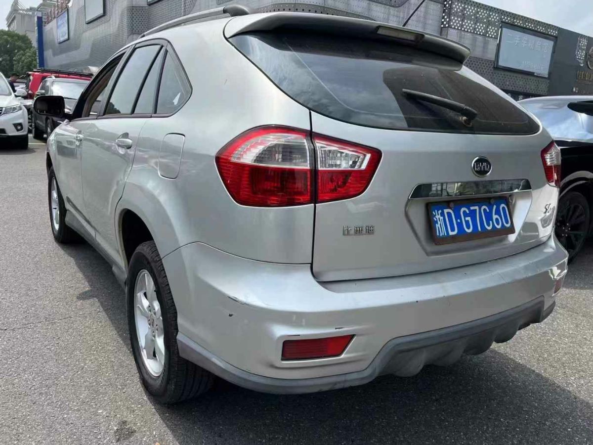 比亞迪 S6  2011款 2.0L 手動(dòng)尊貴型圖片