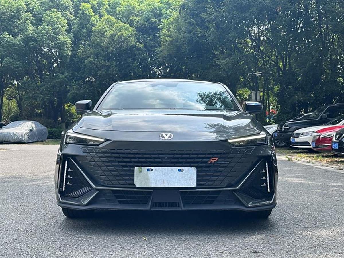 長(zhǎng)安 長(zhǎng)安UNI-V  2022款 1.5T 尊貴型圖片