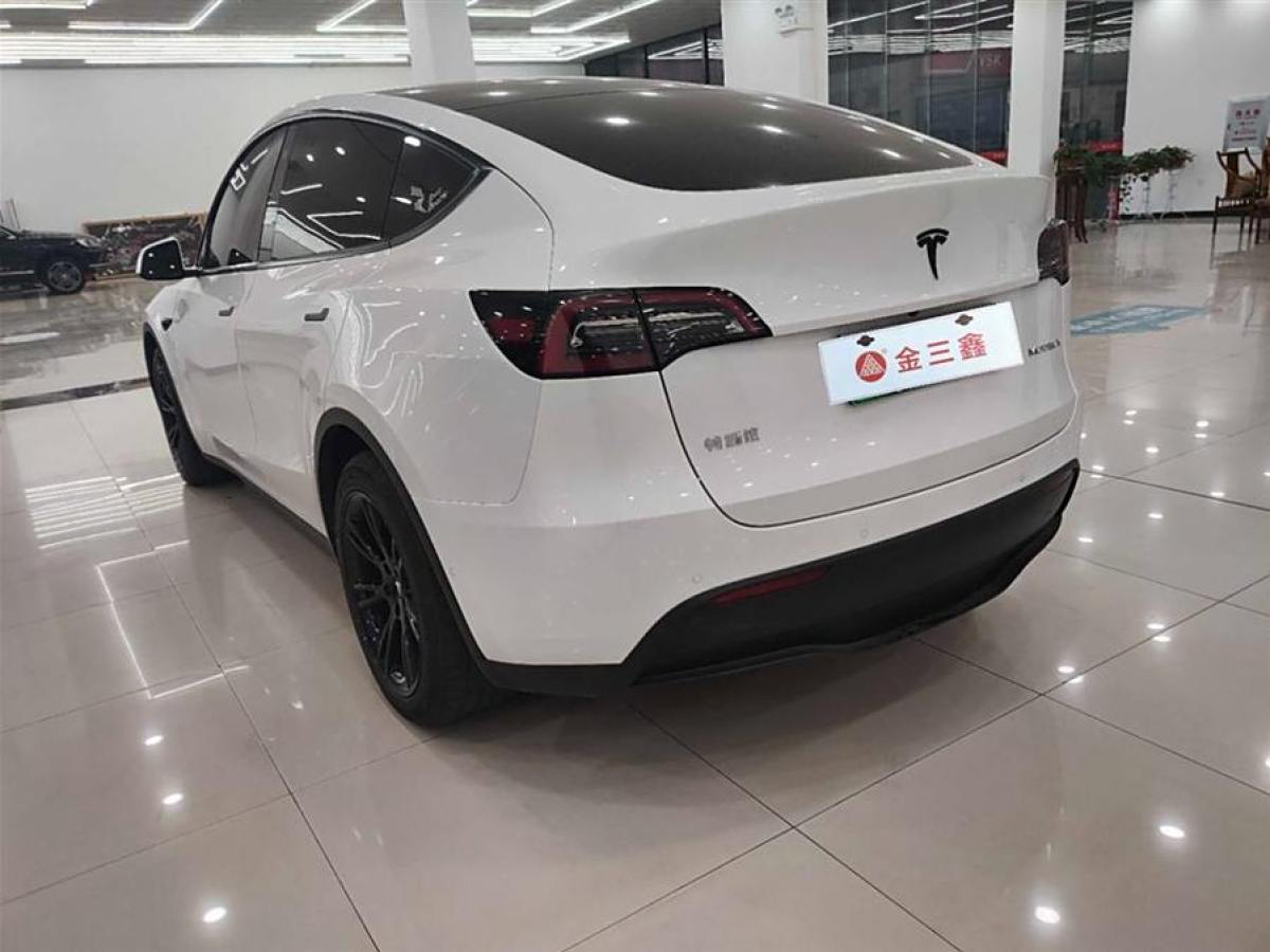 特斯拉 Model Y  2021款 改款 標(biāo)準(zhǔn)續(xù)航后驅(qū)升級(jí)版圖片