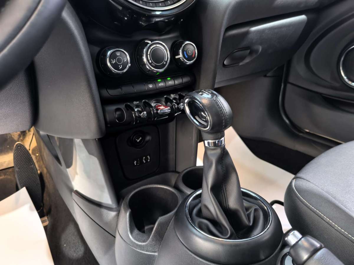 MINI MINI  2016款 1.2T ONE 先鋒派圖片