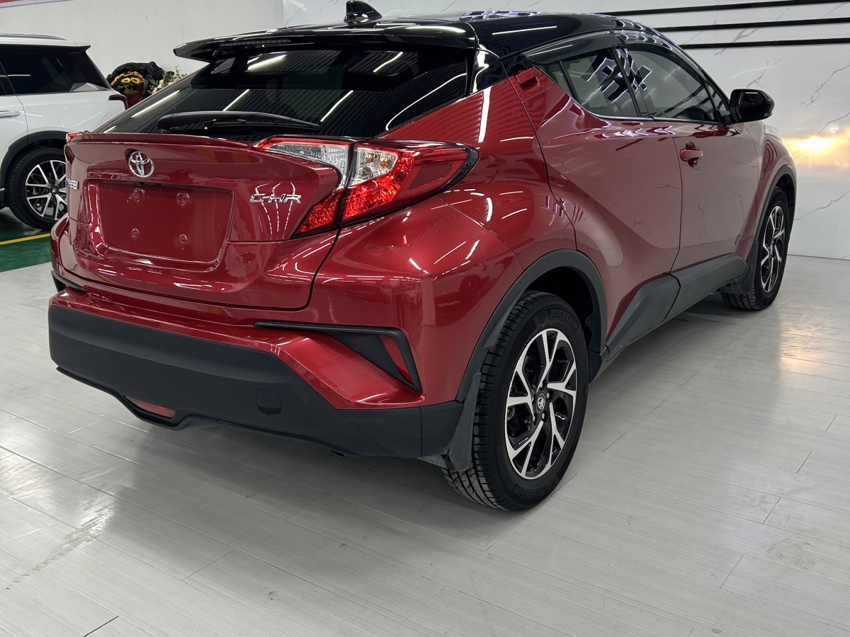 豐田 C-HR  2018款 2.0L 領(lǐng)先版 國(guó)V圖片