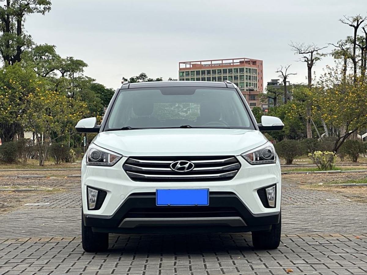 現(xiàn)代 ix25  2015款 1.6L 自動兩驅(qū)尊貴型DLX圖片