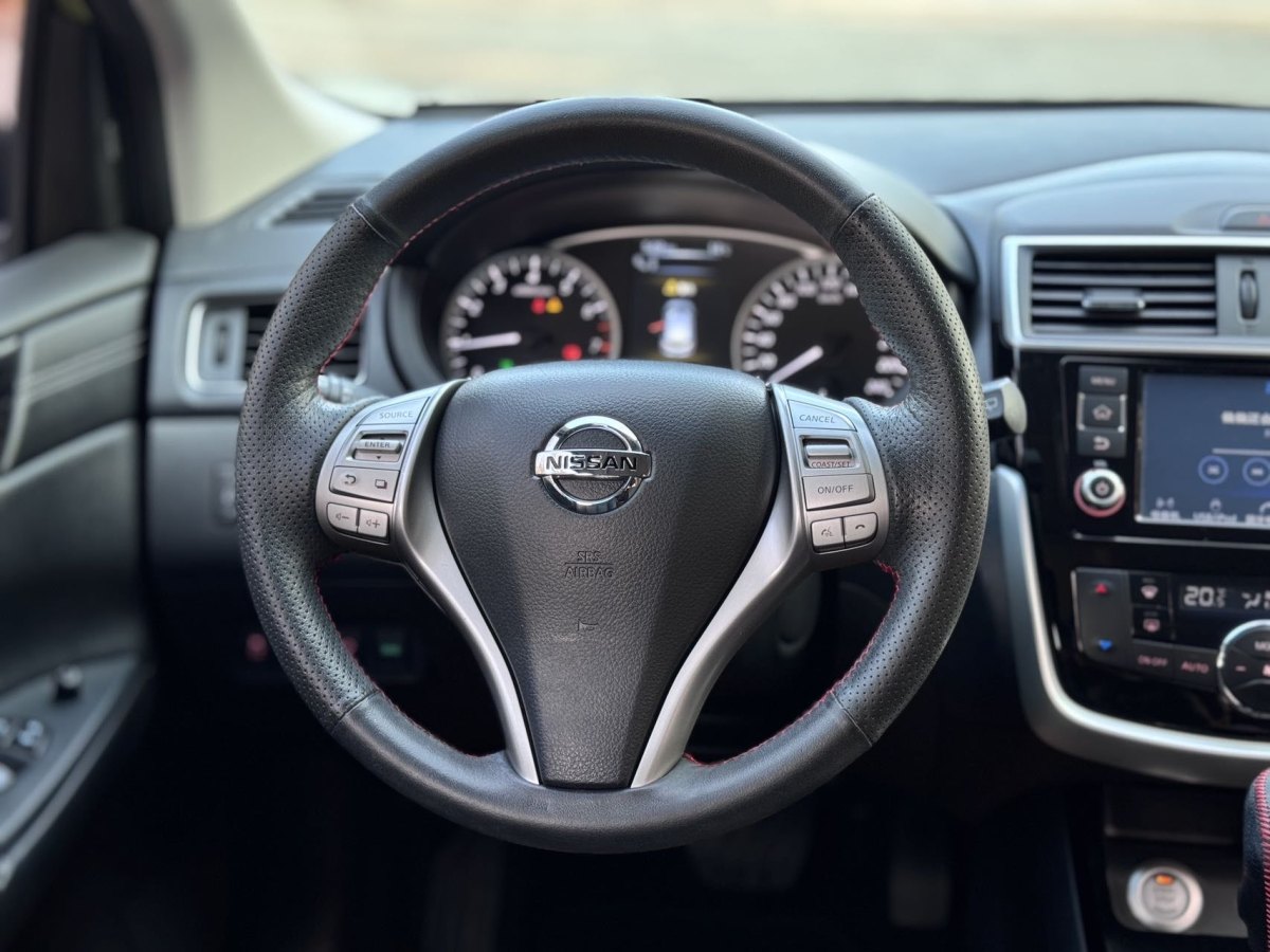 日產(chǎn) 騏達(dá)  2016款 1.6L CVT智尊版圖片
