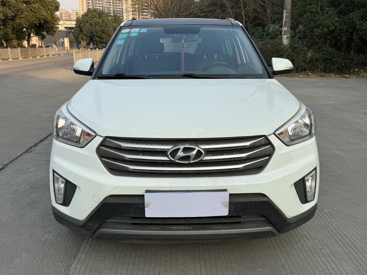 現(xiàn)代 ix25  2015款 1.6L 自動兩驅(qū)智能型GLS圖片