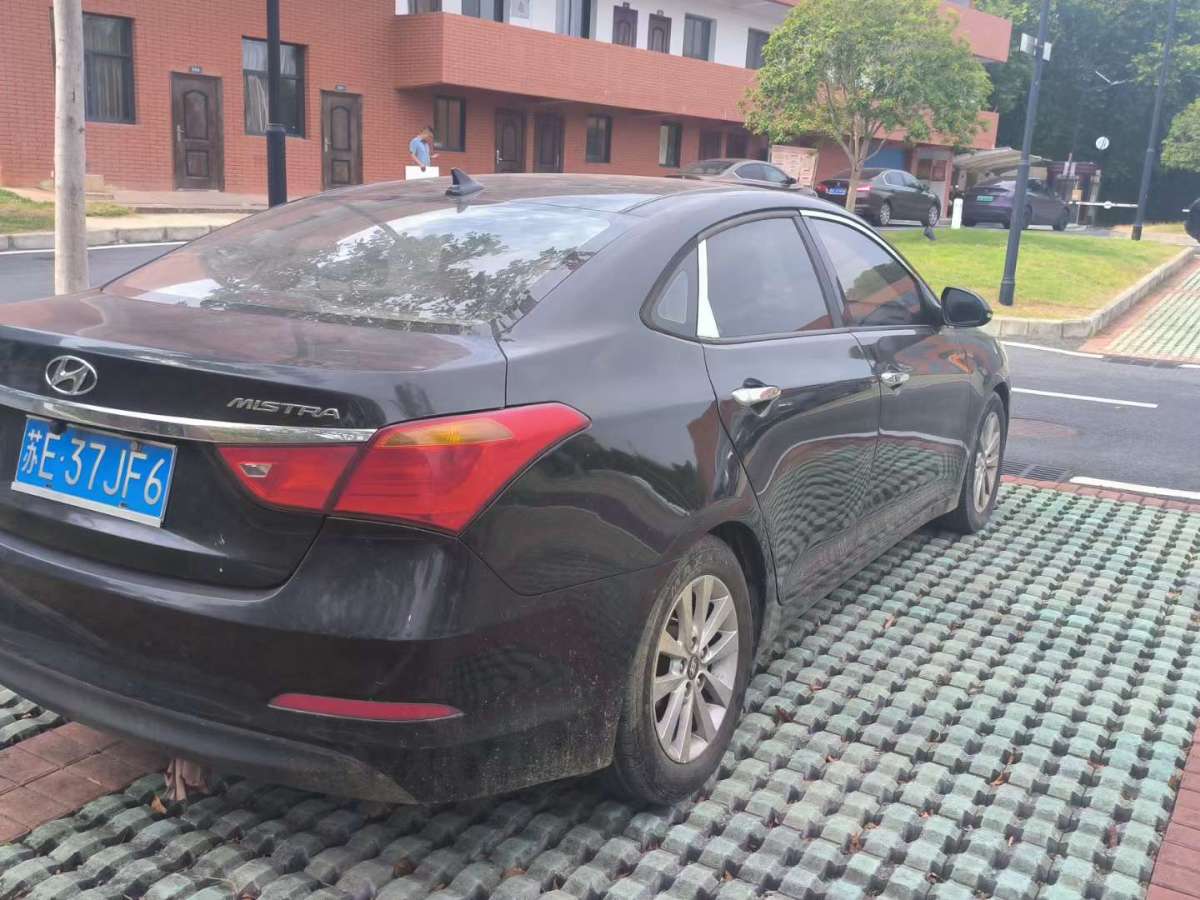 2014年9月現(xiàn)代 名圖  2014款 1.8L 自動智能型GLS