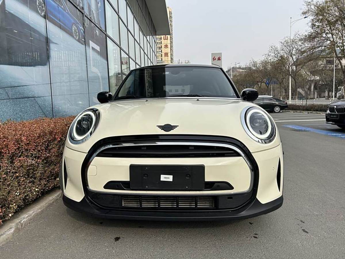 MINI MINI  2022款 改款 1.5T COOPER 經(jīng)典派圖片