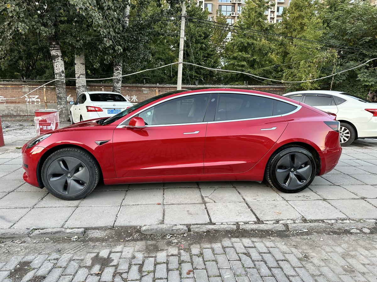 特斯拉 Model 3  2019款 標準續(xù)航后驅(qū)升級版圖片