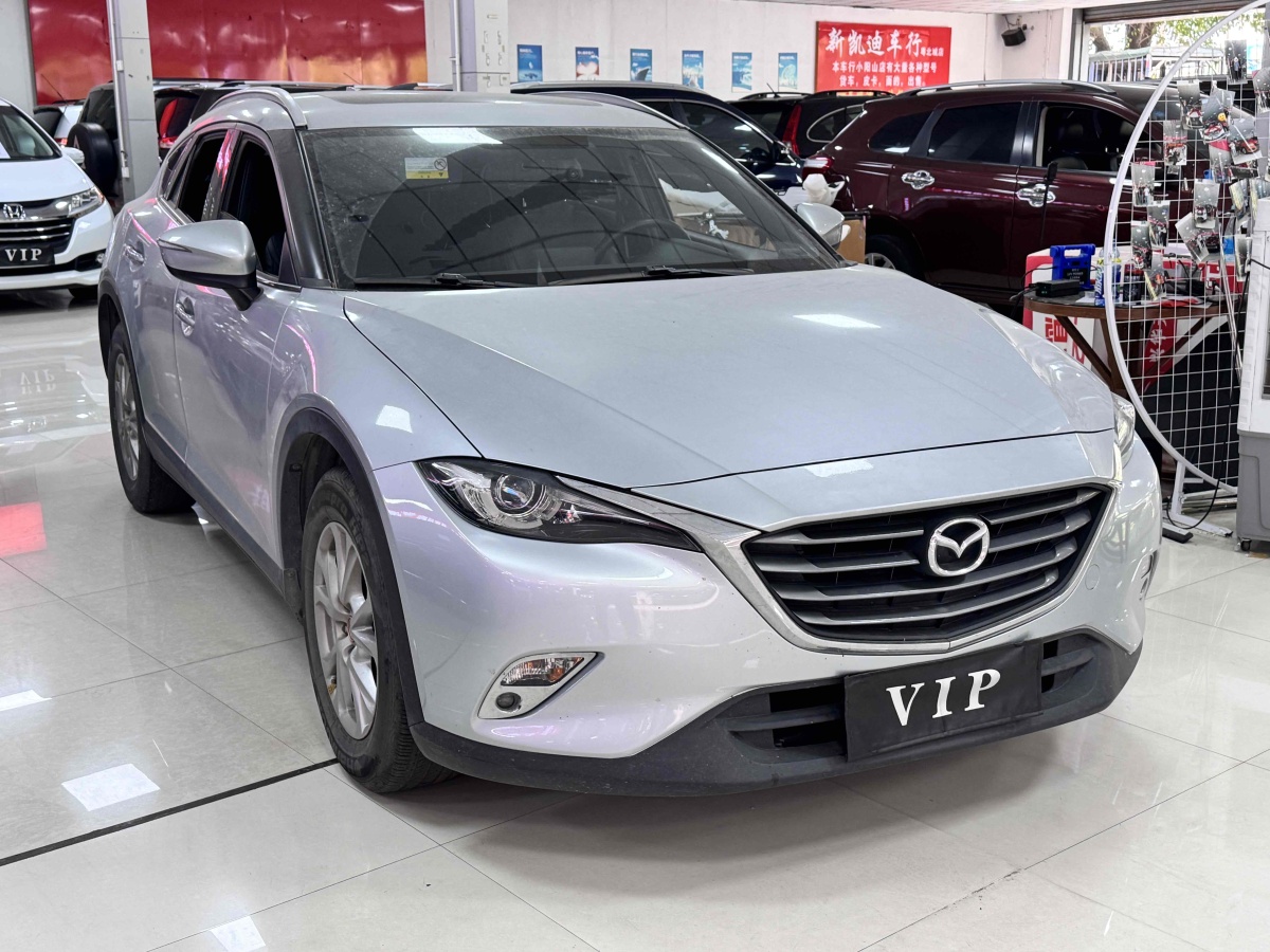 2017年11月馬自達 CX-4  2018款 2.0L 自動兩驅(qū)藍天品位版