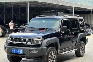 BJ40 北京 40L 2.3T 自动四驱环塔冠军版