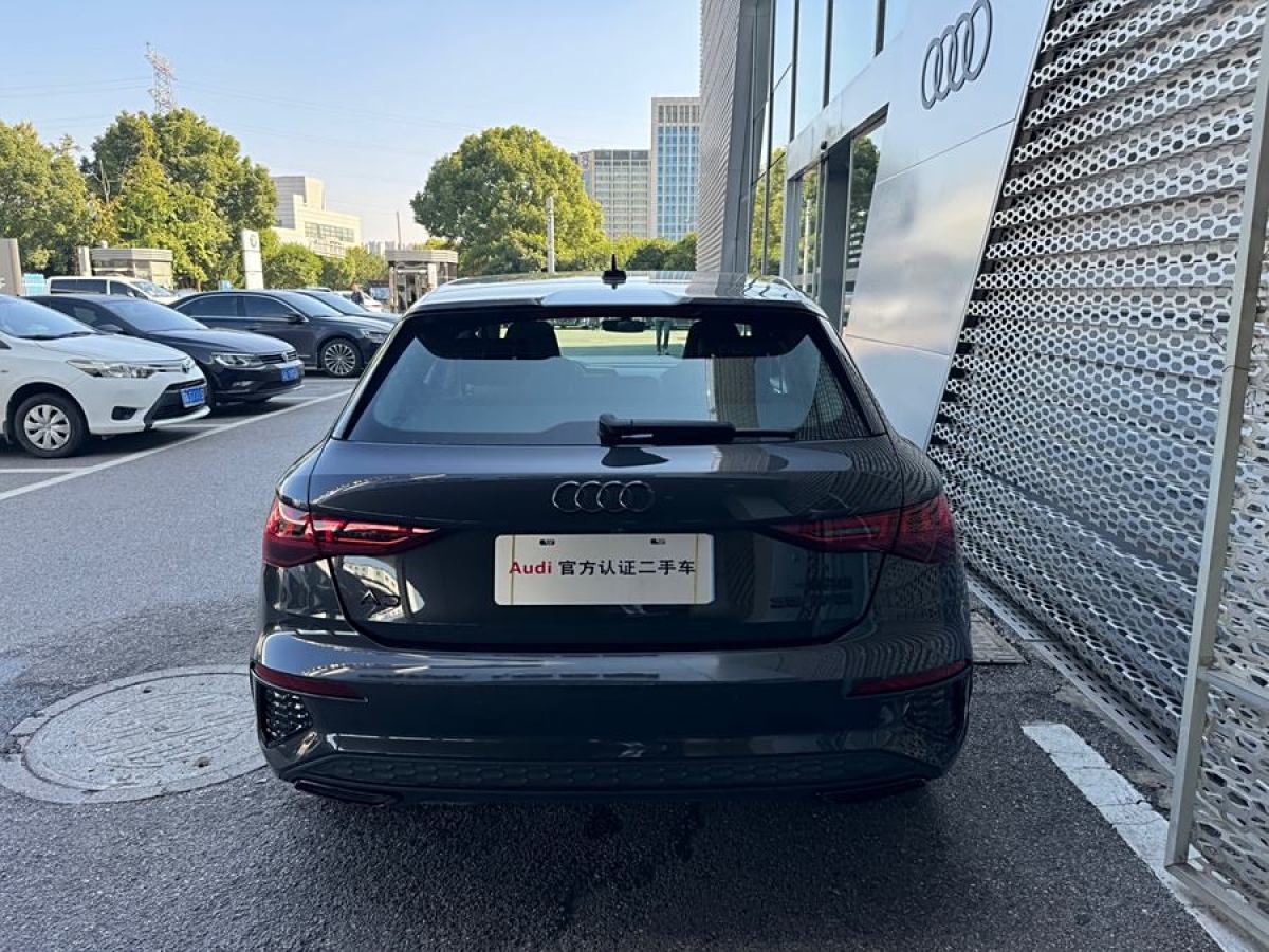 奧迪 奧迪A3  2023款 改款 Sportback 35 TFSI 豪華運(yùn)動型圖片