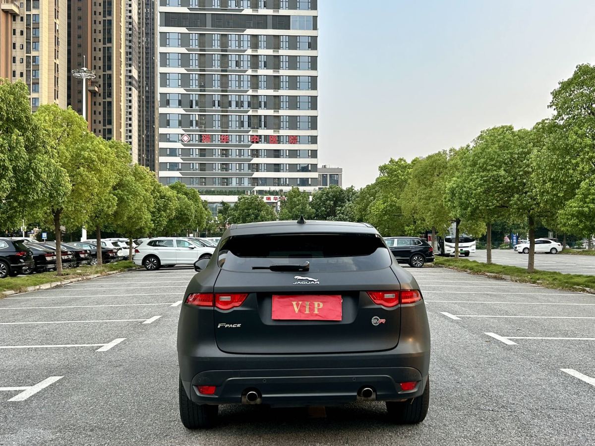 捷豹 F-PACE  2016款 3.0 SC 四驅(qū)R-Sport運(yùn)動(dòng)版圖片