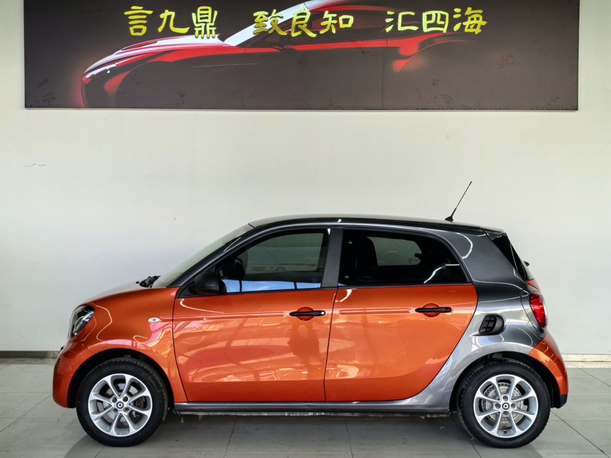 smart forfour  2018款 1.0L 52千瓦靈動(dòng)版圖片