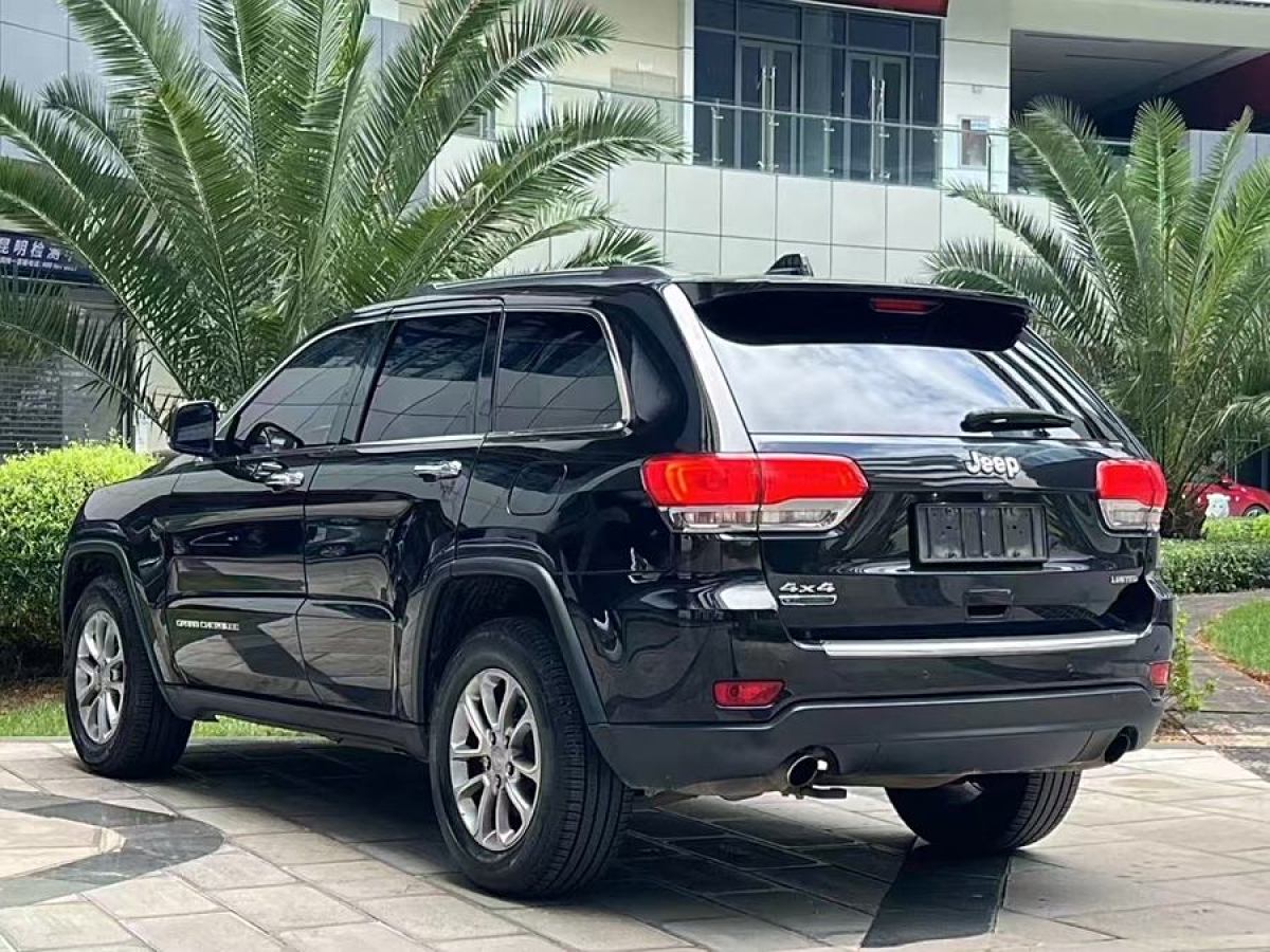 Jeep 大切諾基  2015款 3.0TD 柴油 舒享導(dǎo)航版圖片