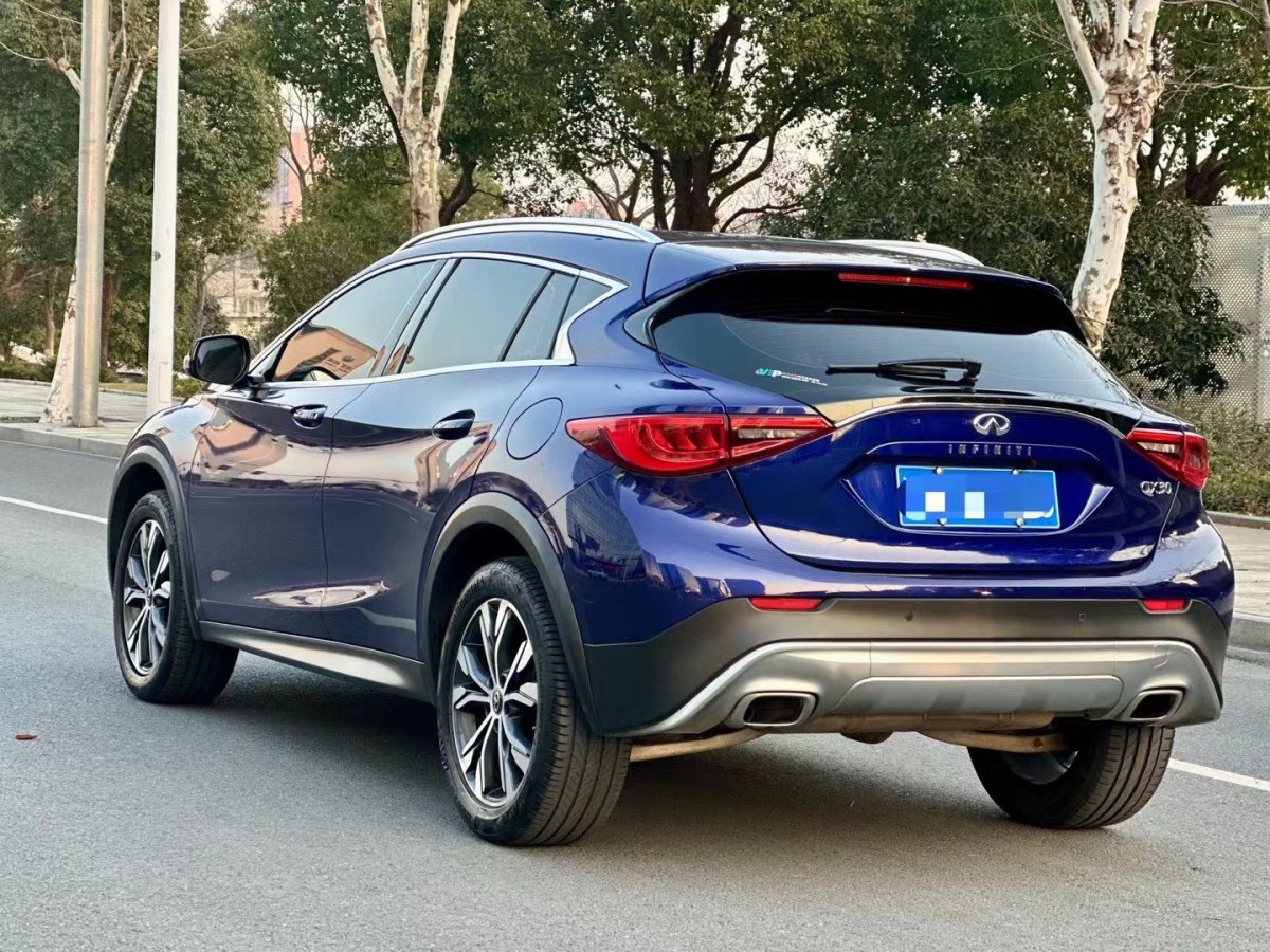 英菲尼迪 QX30  2018款 1.6T 兩驅運動版圖片