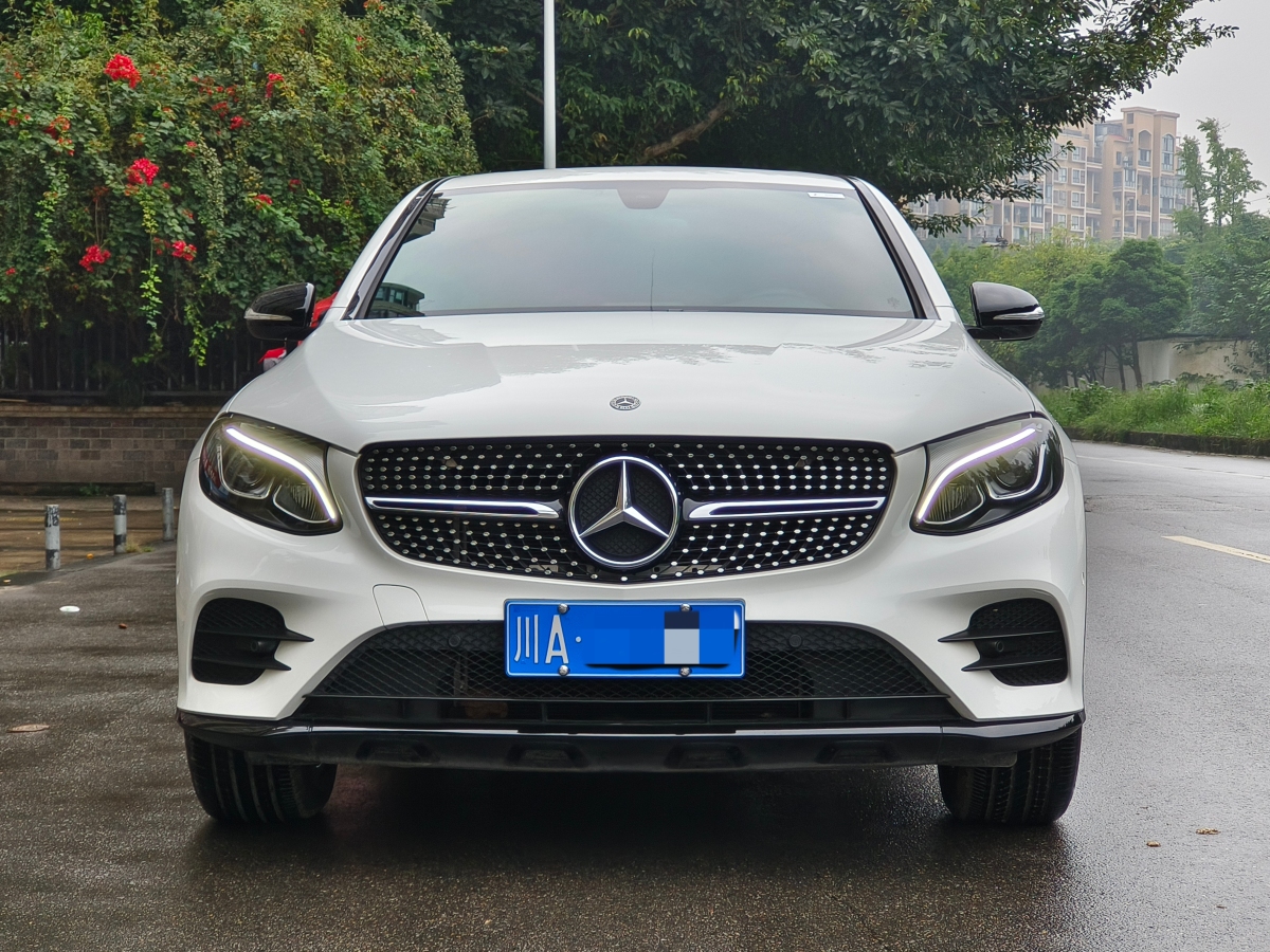 2018年11月奔馳 奔馳GLC  2023款 GLC 300 4MATIC 轎跑SUV