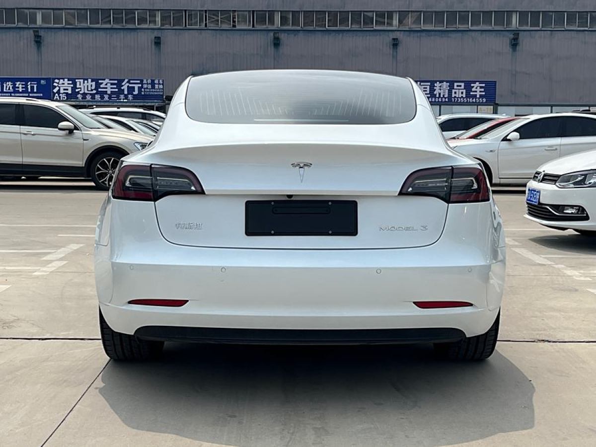 特斯拉 Model 3  2020款 改款 標(biāo)準(zhǔn)續(xù)航后驅(qū)升級版圖片