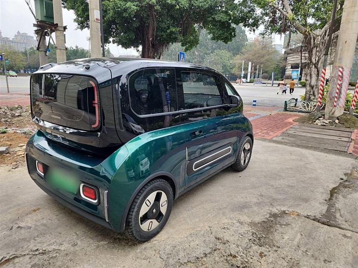 2021年12月寶駿 寶駿KiWi EV  2021款 藝術家 三元鋰