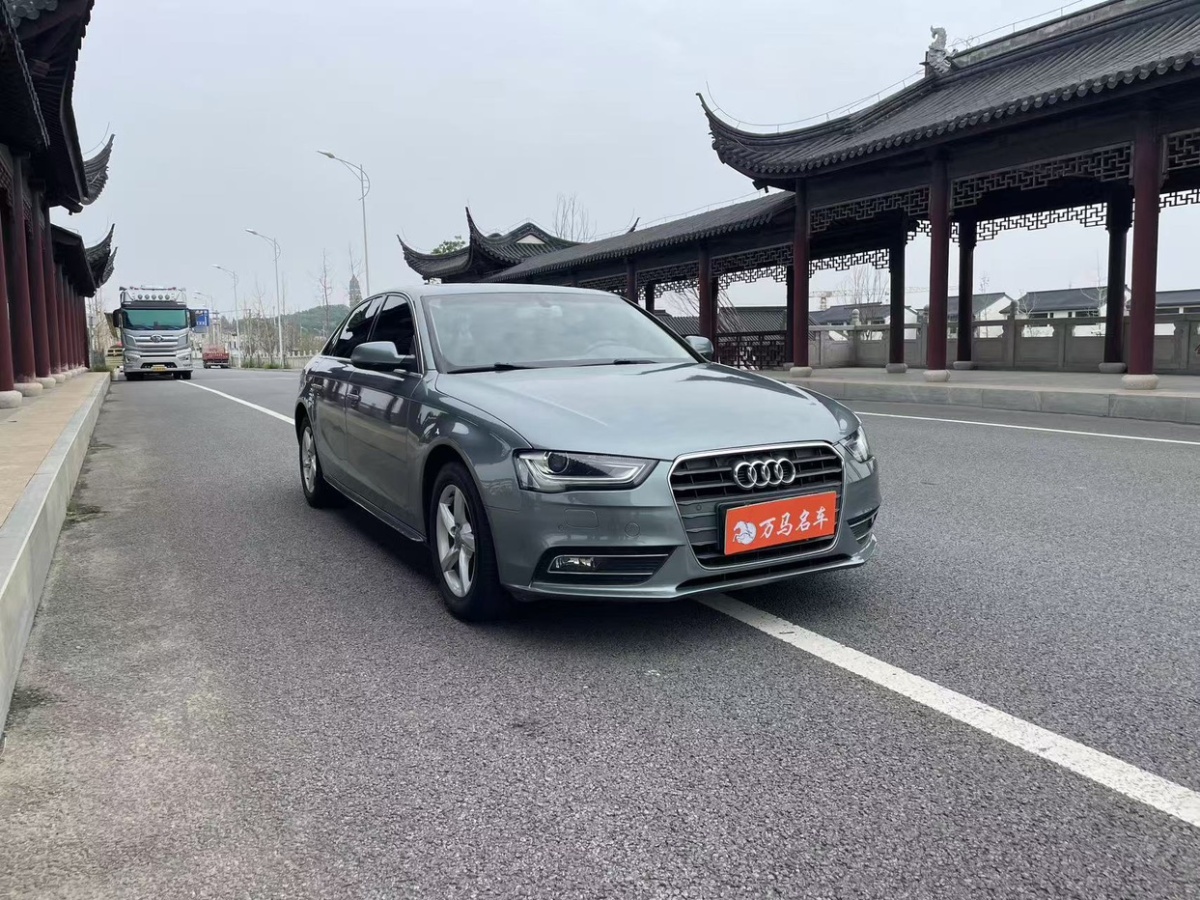 2013年01月奧迪 奧迪A4L  2013款 35 TFSI 自動舒適型