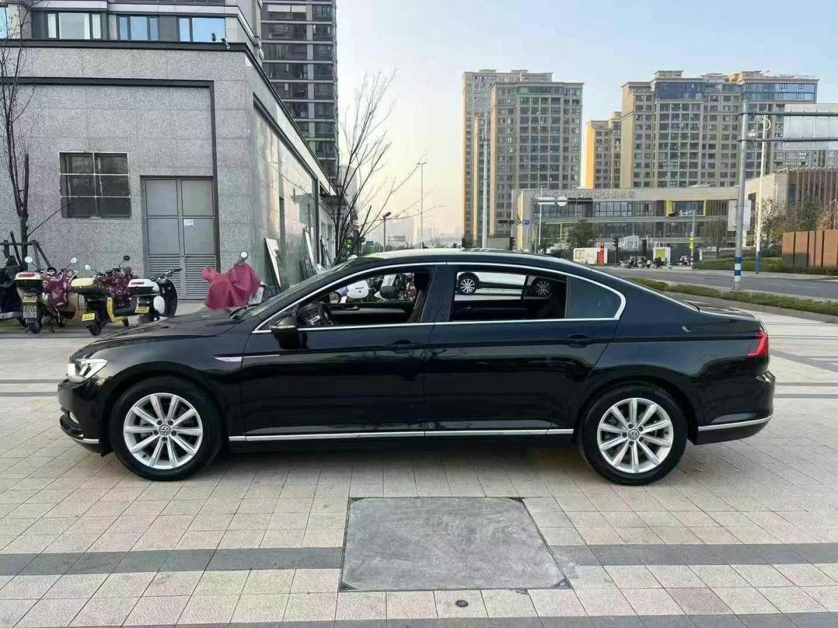 大眾 邁騰  2019款 280TSI DSG 領(lǐng)先型圖片