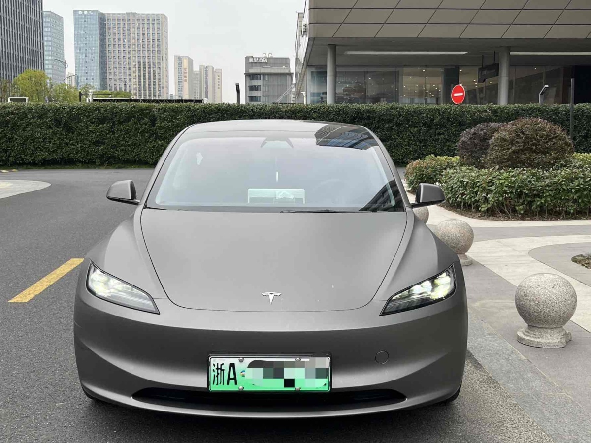 特斯拉 Model Y  2023款 長續(xù)航煥新版 雙電機(jī)全輪驅(qū)動(dòng)圖片