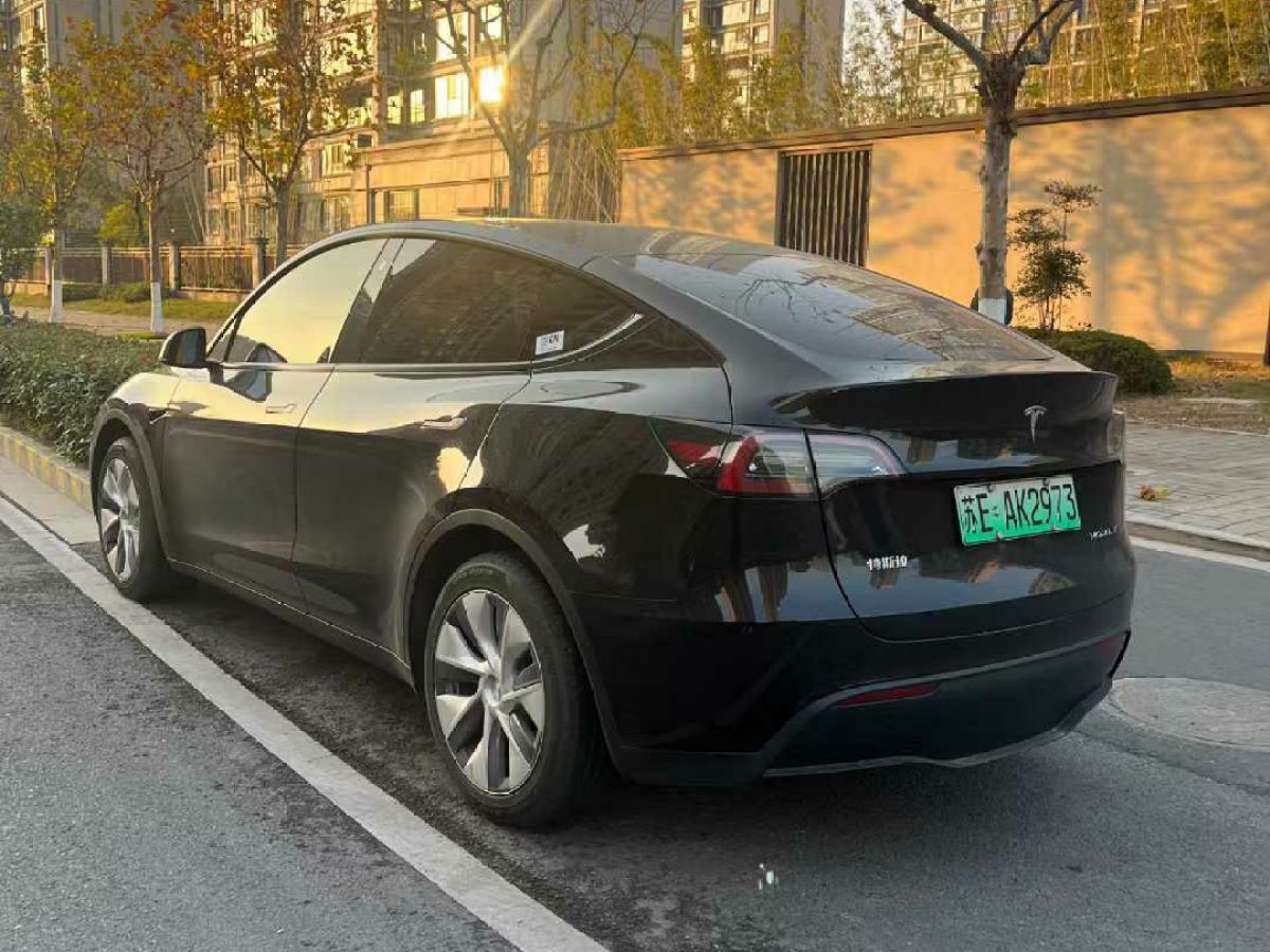 特斯拉 Model S  2023款 三電機(jī)全輪驅(qū)動 Plaid版圖片