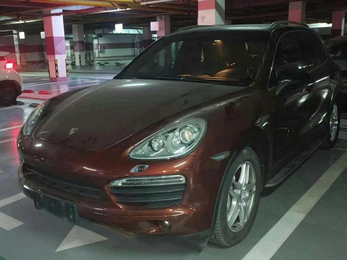 保時(shí)捷 Cayenne  2013款 Cayenne 3.0T 柴油版圖片