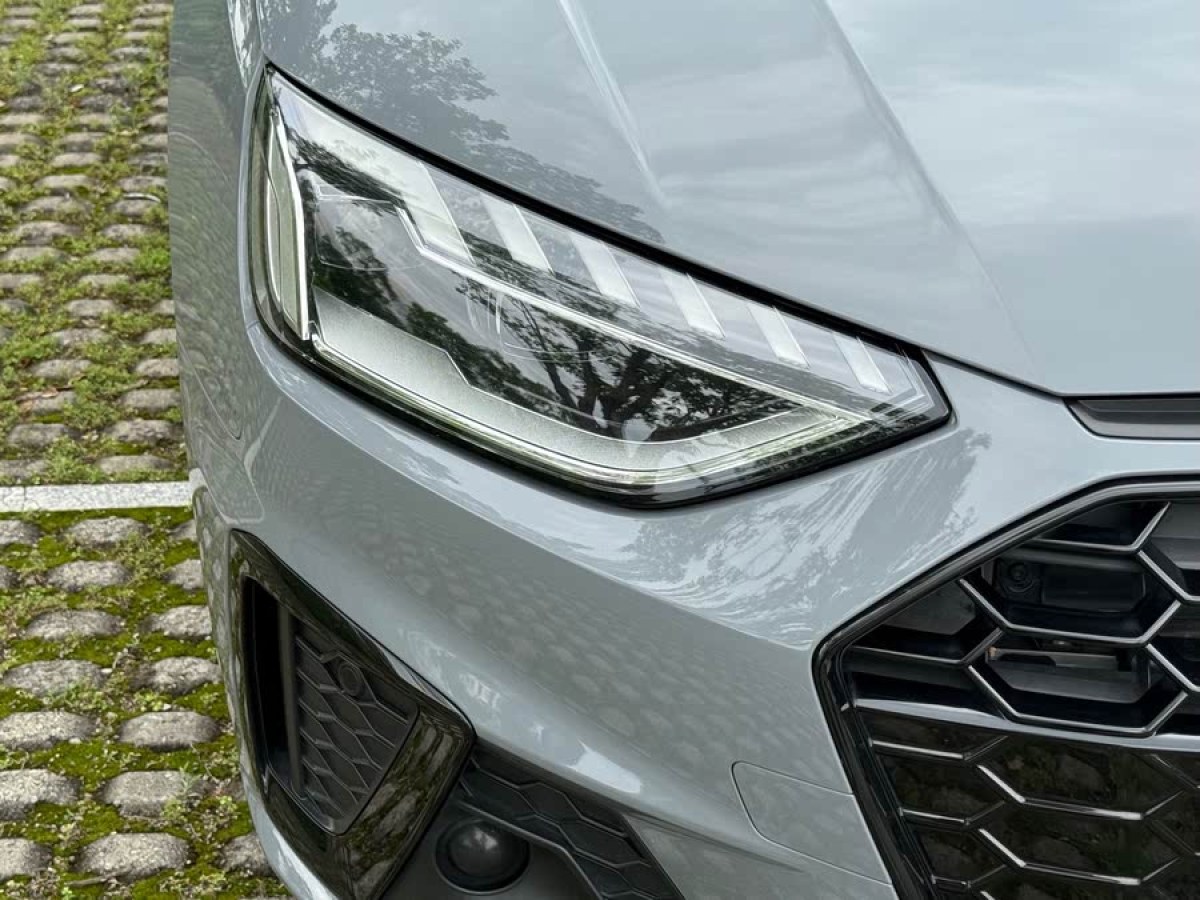 奧迪 奧迪A4L  2022款 40 TFSI 豪華動(dòng)感型圖片