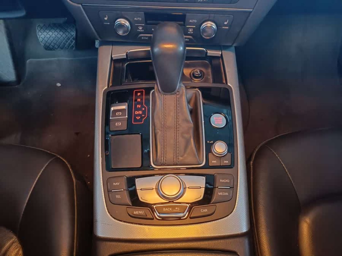 奧迪 奧迪A6L  2016款 45 TFSI quattro 運(yùn)動(dòng)型圖片