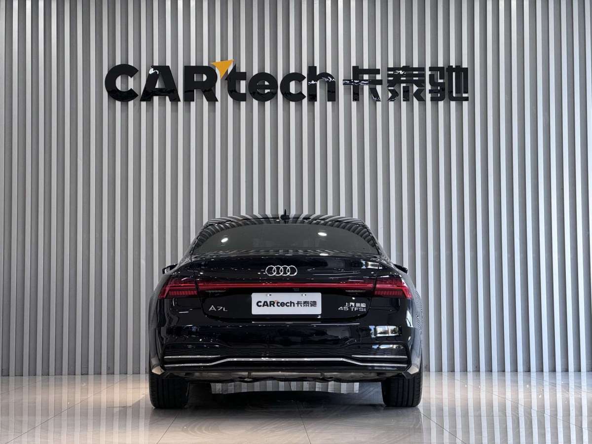 奧迪 奧迪A7L  2024款 45TFSI S-line 筑夢(mèng)型 流晶套裝圖片