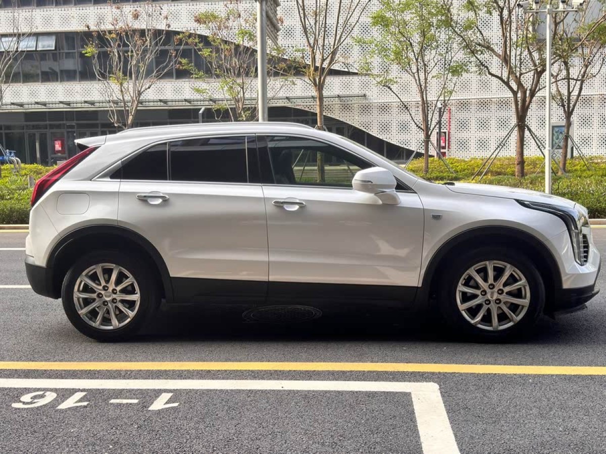 凱迪拉克 XT4  2018款 28T 兩驅(qū)技術(shù)型圖片
