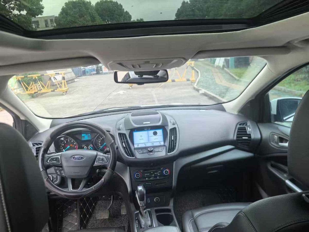 福特 翼虎  2019款 EcoBoost 245 四驅(qū)尊翼型圖片