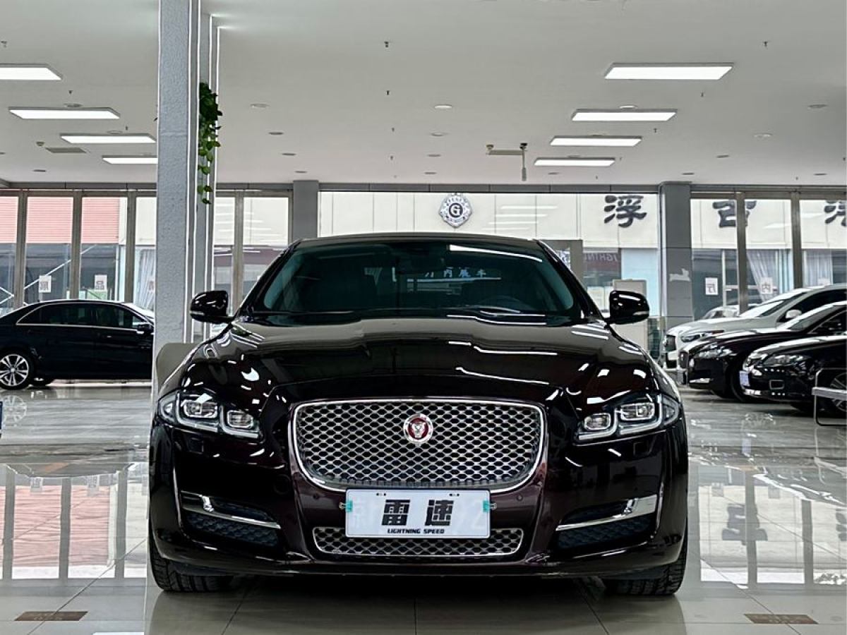 捷豹 XJ  2016款 XJL 3.0 SC 四驅(qū)全景商務(wù)版圖片