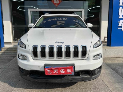 2016年6月 Jeep 自由光 2.0L 優(yōu)越版圖片