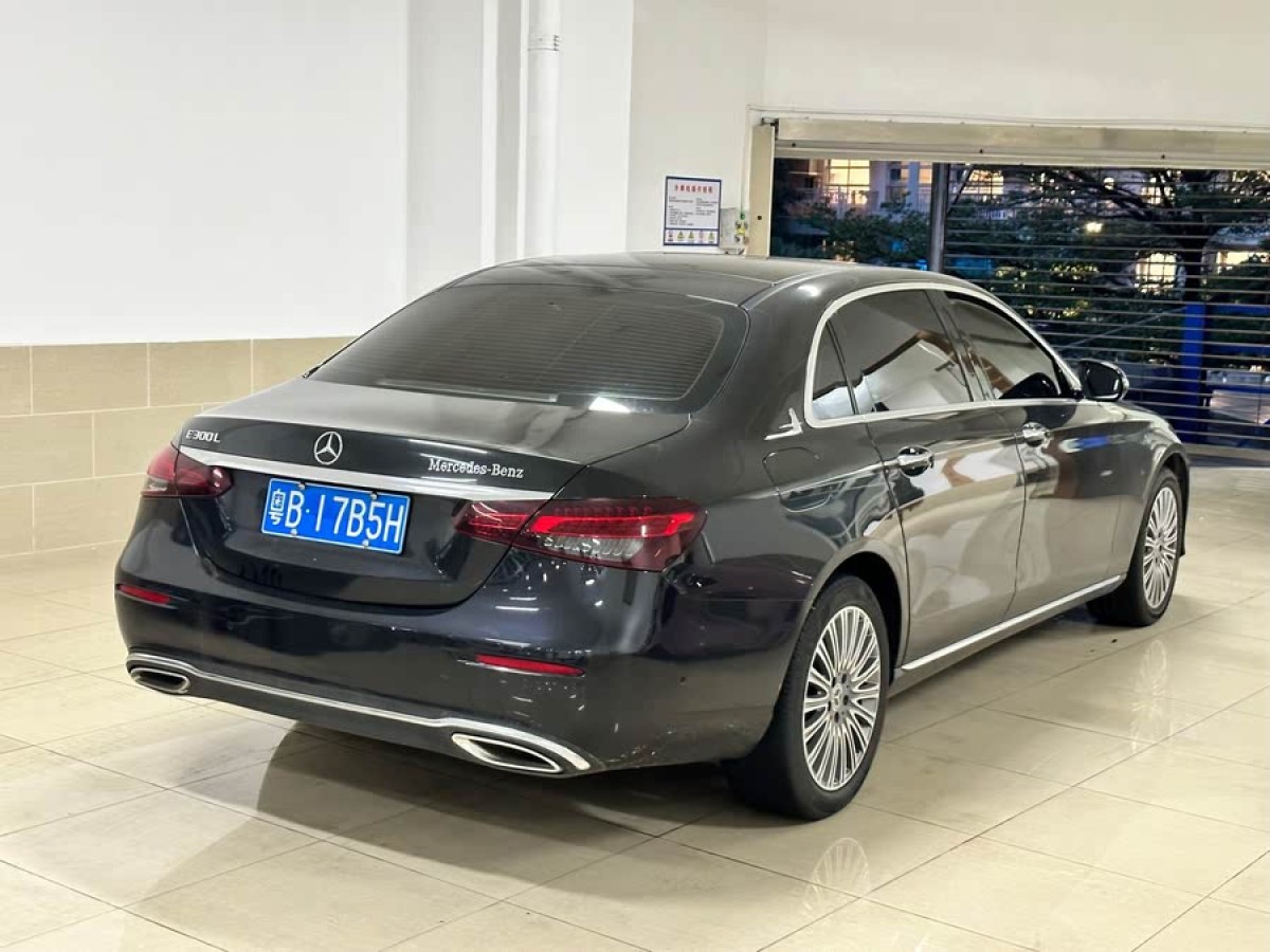奔馳 奔馳E級(jí)  2023款 改款 E 300 L 時(shí)尚型圖片
