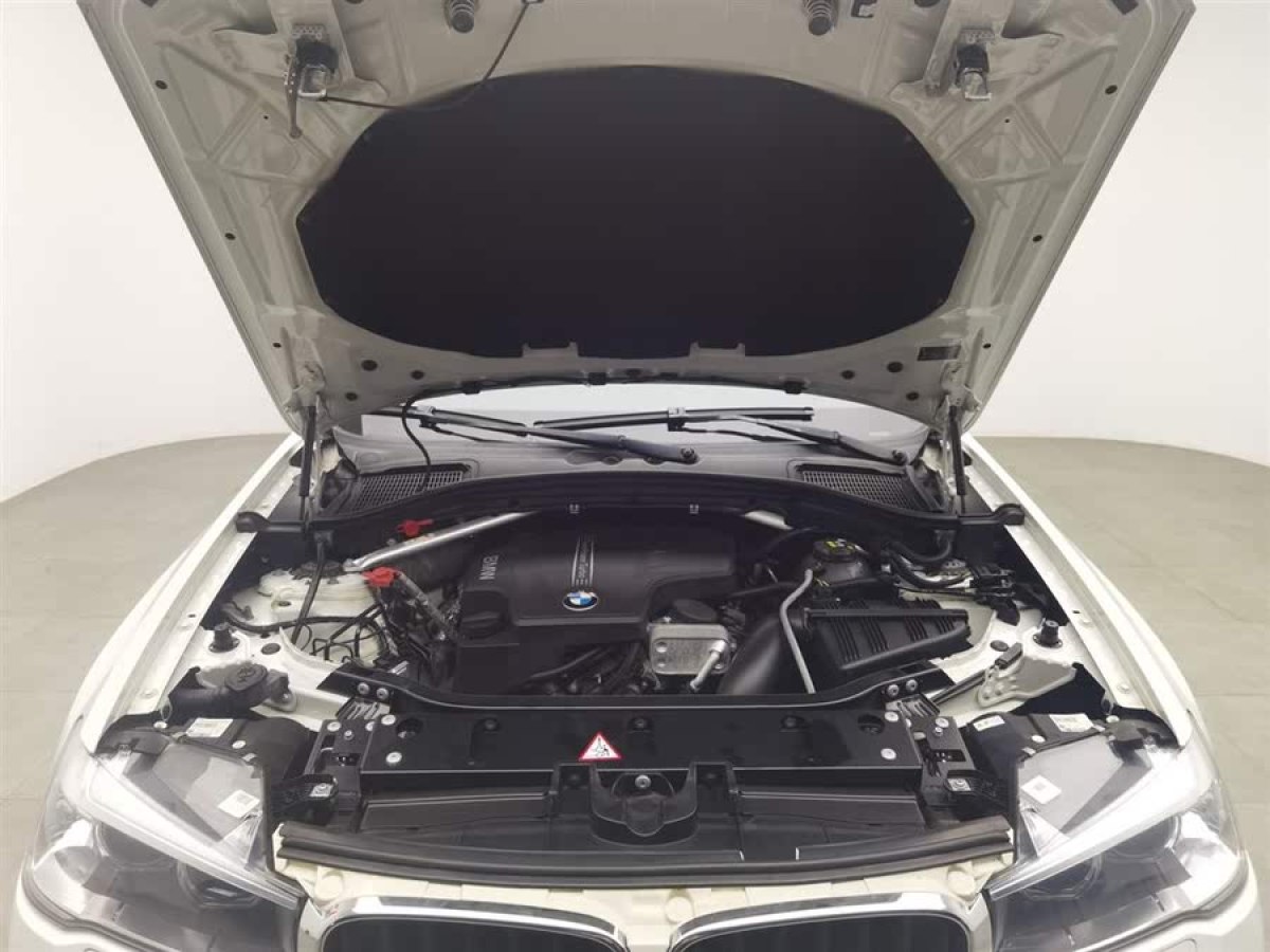 寶馬 寶馬X3  2014款 xDrive20i 領(lǐng)先型圖片